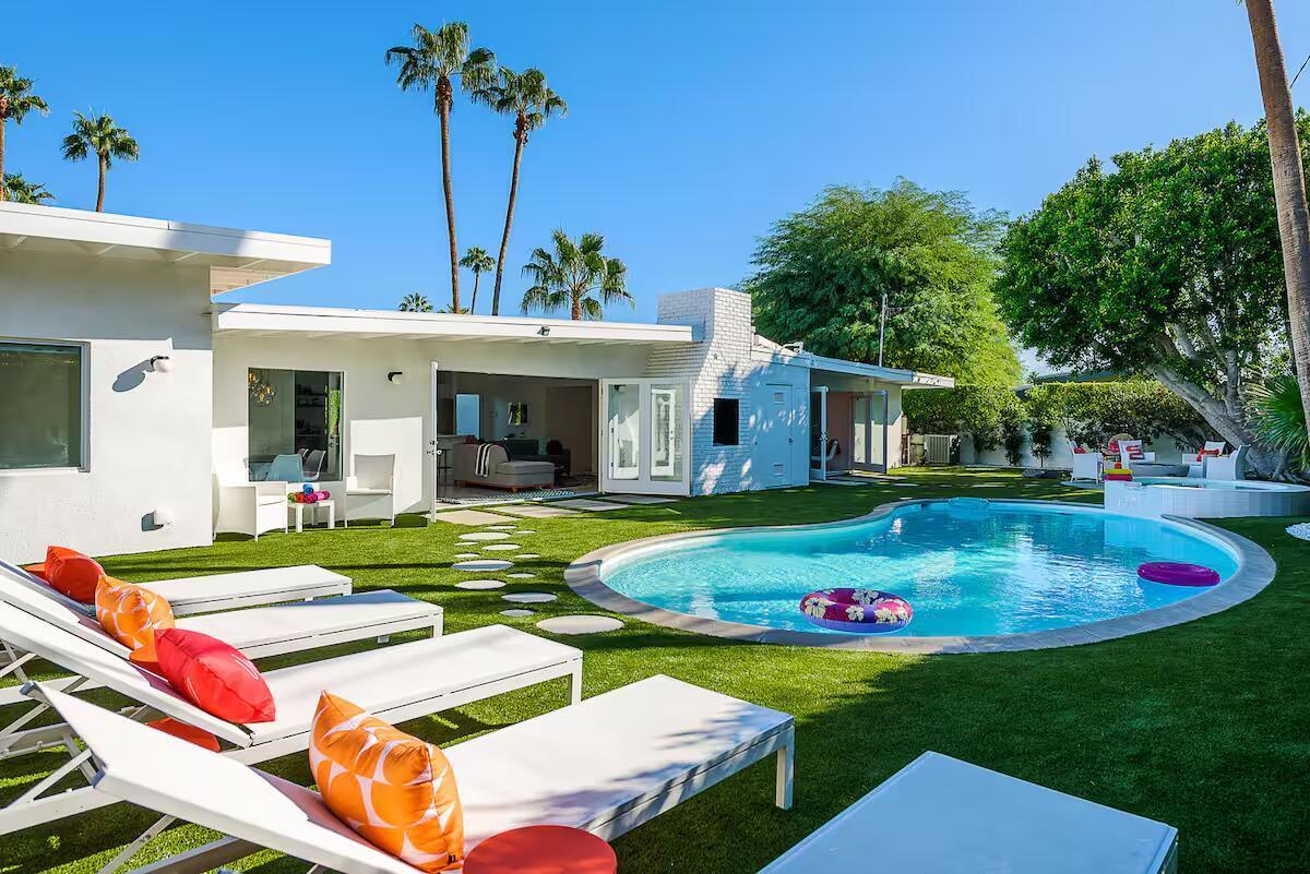 1115 Pasatiempo Rd., Palm Springs, CA