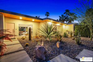 2190 E Desert Palms Drive, Palm Springs, CA