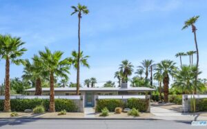 242 NE Cerritos Dr., Palm Springs, CA